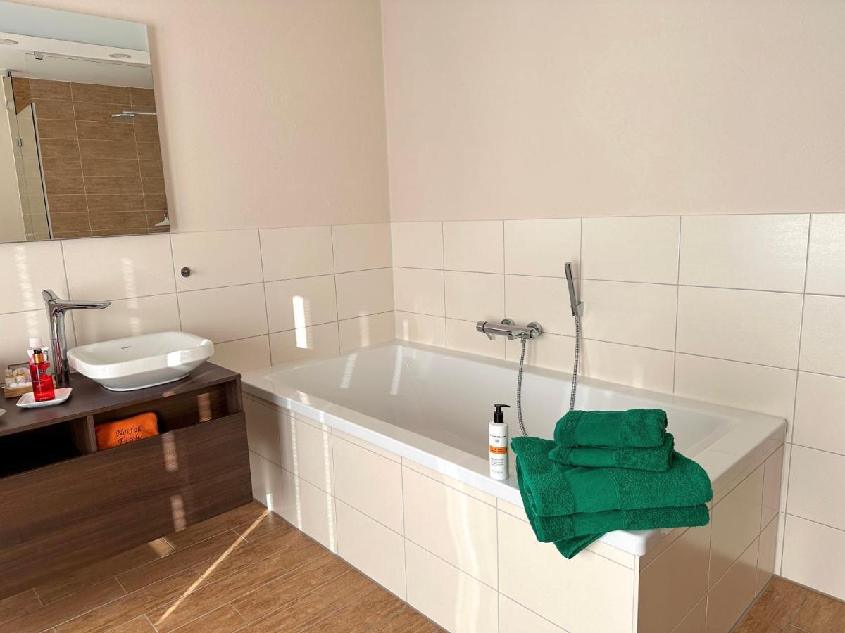 Apartement Am Schloss Pillnitz Dresden Bagian luar foto